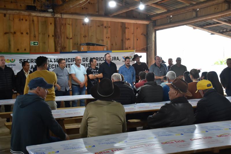 Flor do Pinho inaugura nova cozinha da comunidade